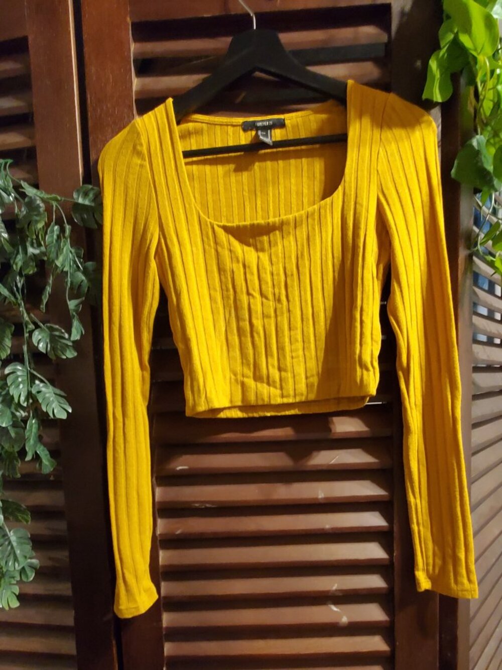 Mustard Yellow Ribbed Knit Long Sleeve Crop Top Size M